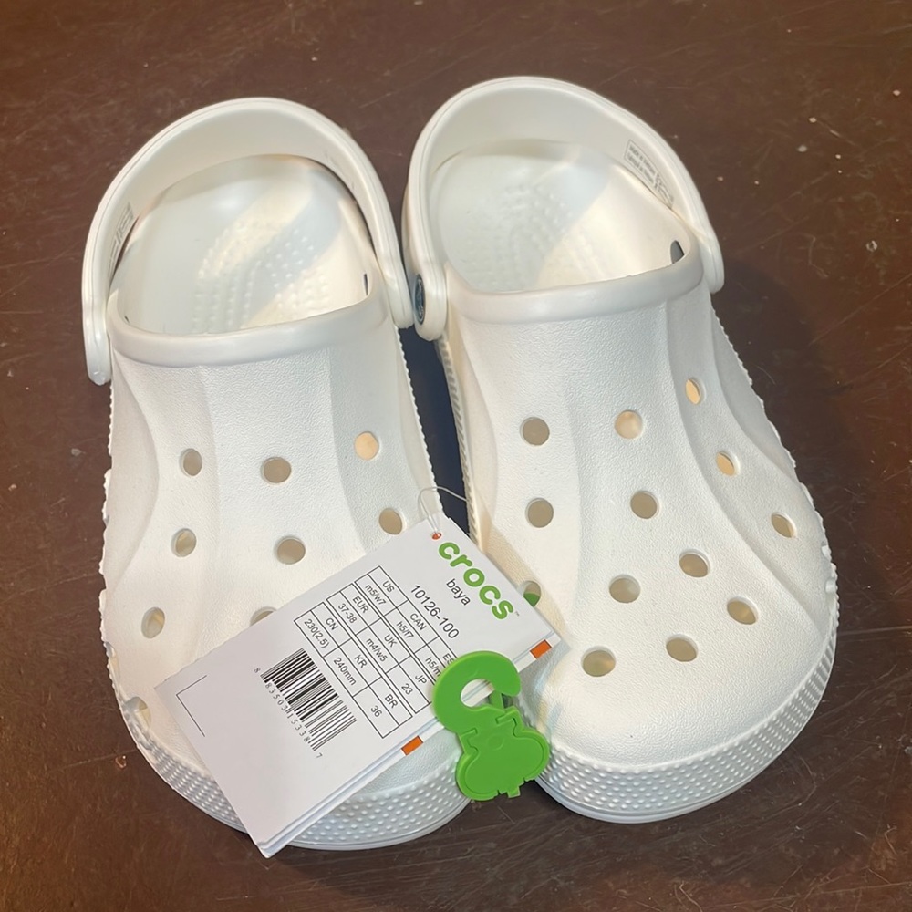Crocs Baya size women’s 7